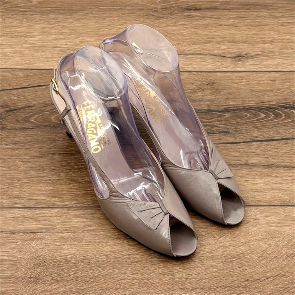 Salvatore‎ Ferragamo Taupe Leather Slingback Peep Toe Heels Women's 10 AA Italy